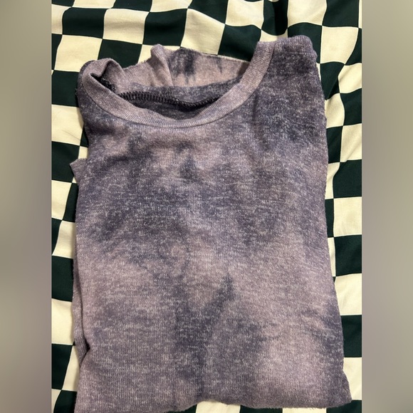 Soft and sexy plush American Eagle sweater - Picture 3 of 3